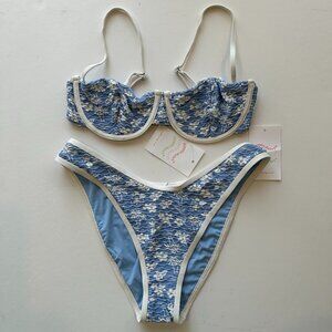 Dippin’ Daisy’s Feyre top & Venice bottom